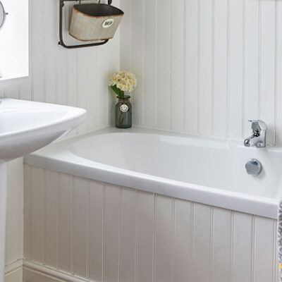 31 Clever Bathtub Ideas for Small Bathrooms
