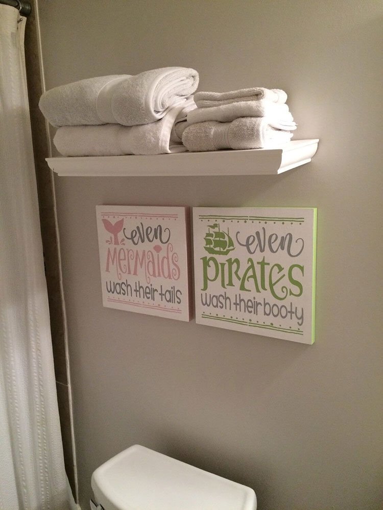 Colored Bath Sign