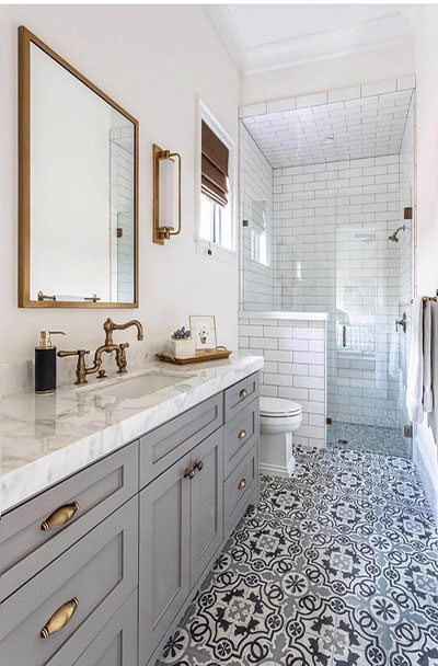Shiplap tiles with patterned floor