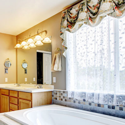 25+ Bathroom Window Curtain Ideas