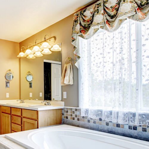 25+ Stunning Bathroom Window Curtain Ideas to Elevate Your Space