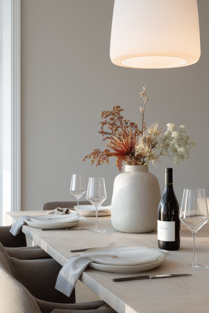 Uncluttered Lines Thanksgiving Centerpiece Ideas